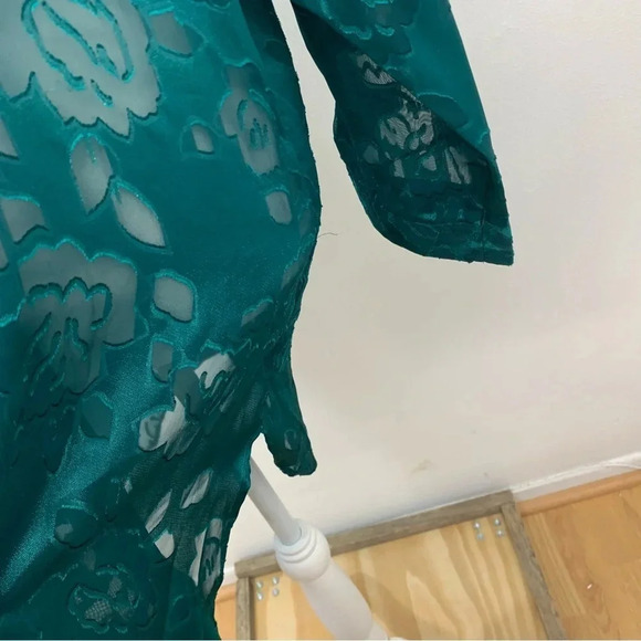 Victoria Secret Gold Label Night Shirt Medium Long Sleeve Semi Sheer Green Vtg - Picture 4 of 13